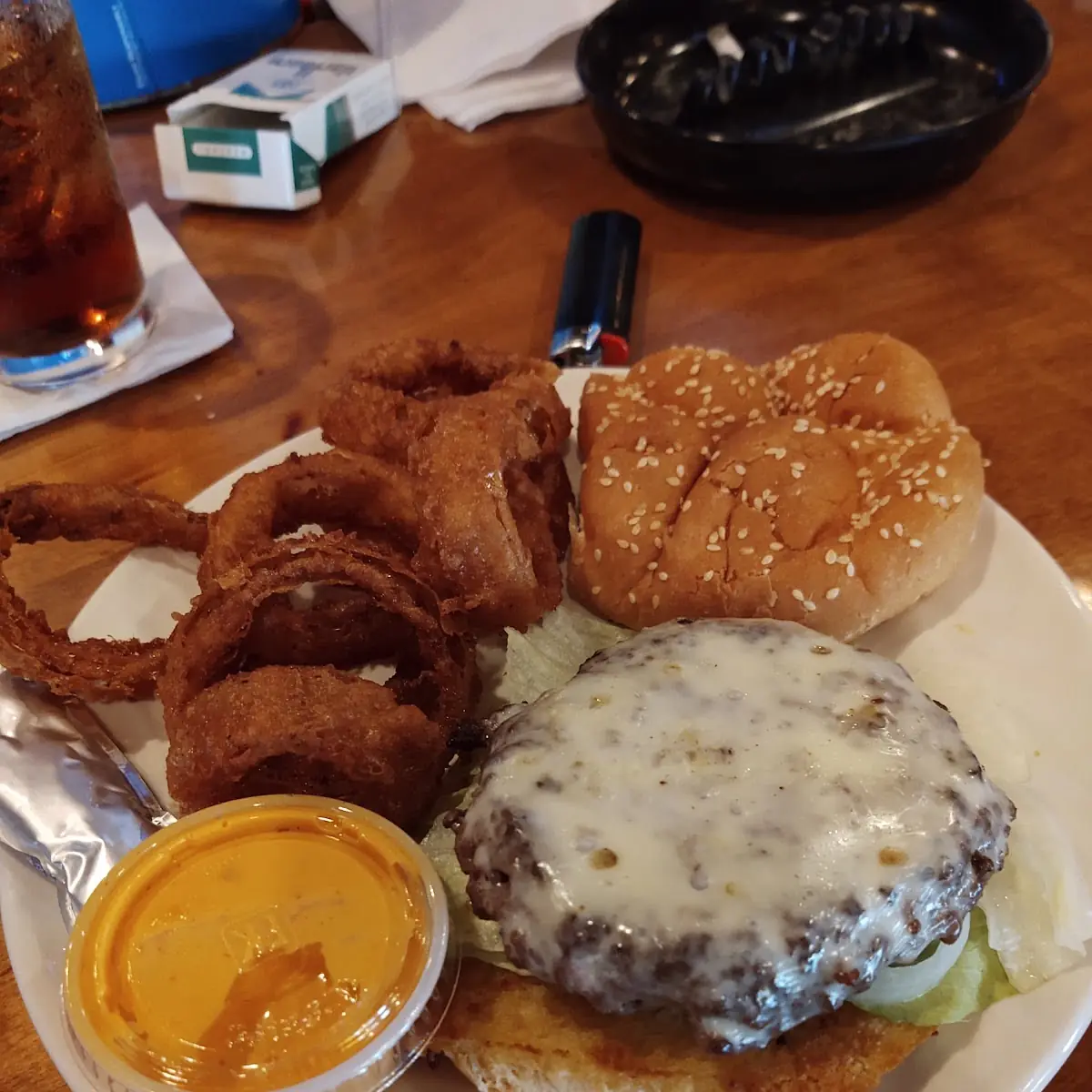 Cheeseburger and Onion Rings