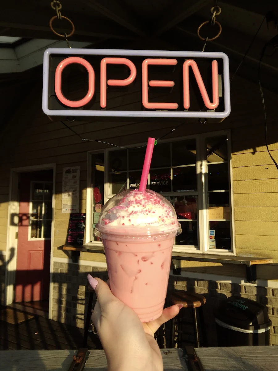 Raspberry White Chocolate w White Coffee