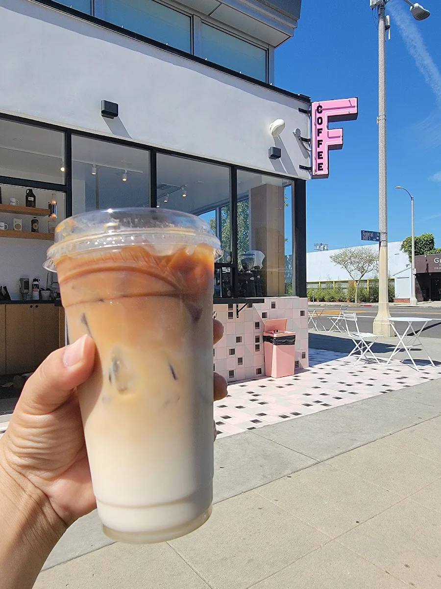 Iced Oat Milk Vanilla Latte