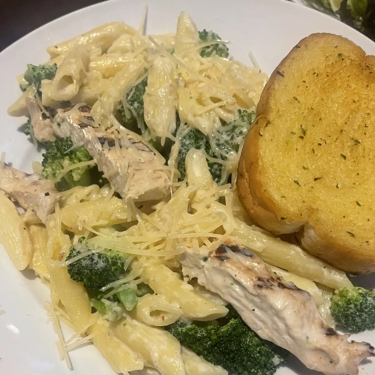 Chicken & Broccoli Alfredo