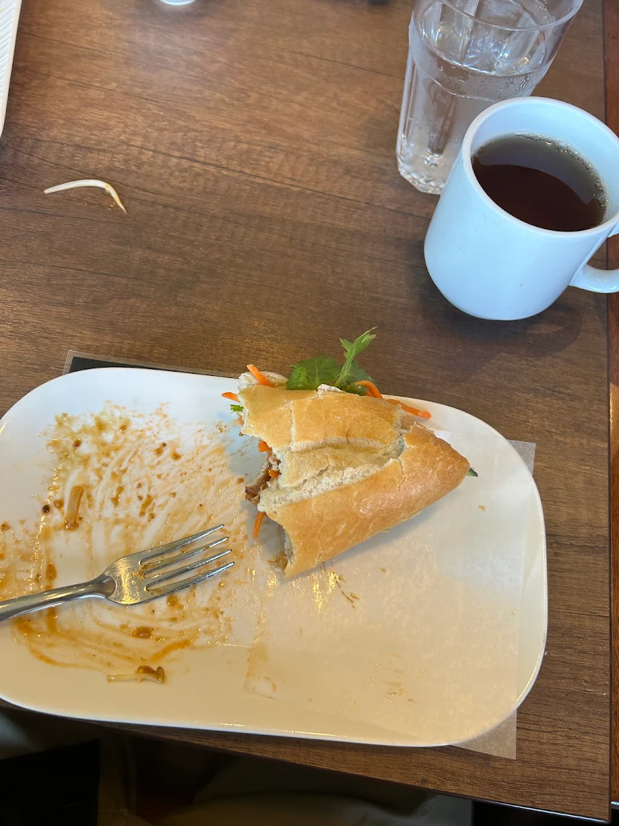 Bussin Chicken Banh MI
