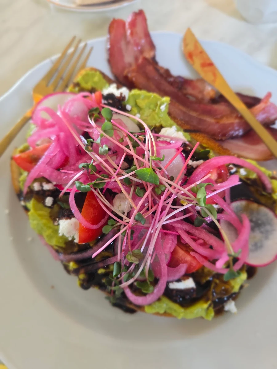 Smashed Avo Benny