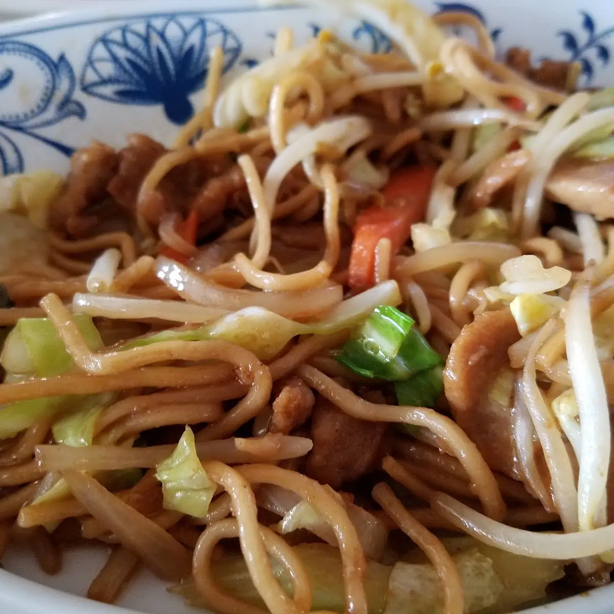 Chicken Lo Mein