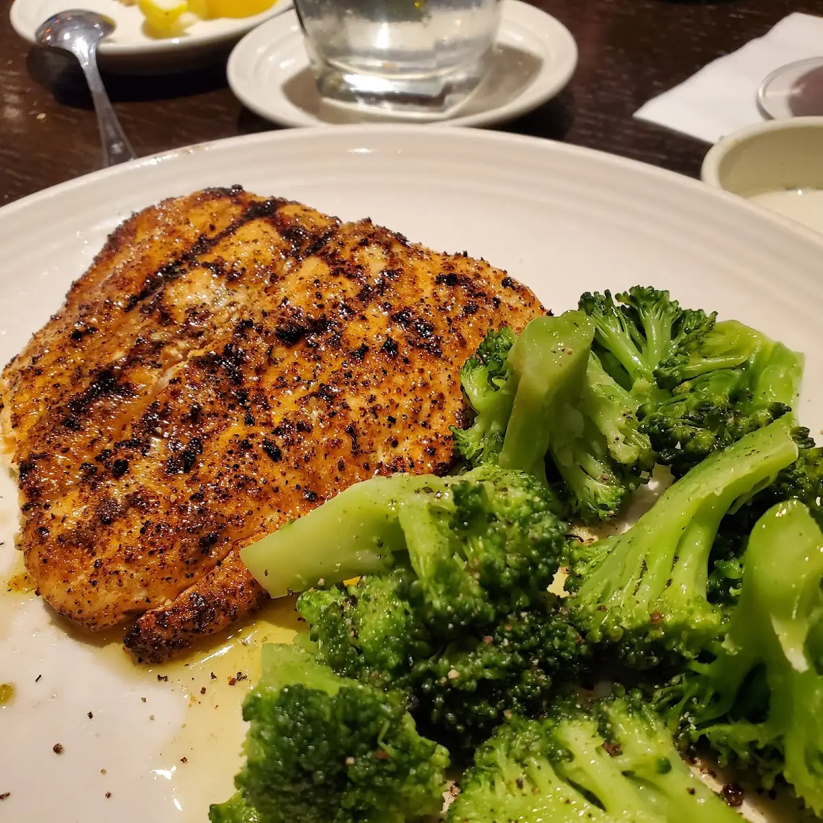 Grilled Chicken with Steamed Broccoli