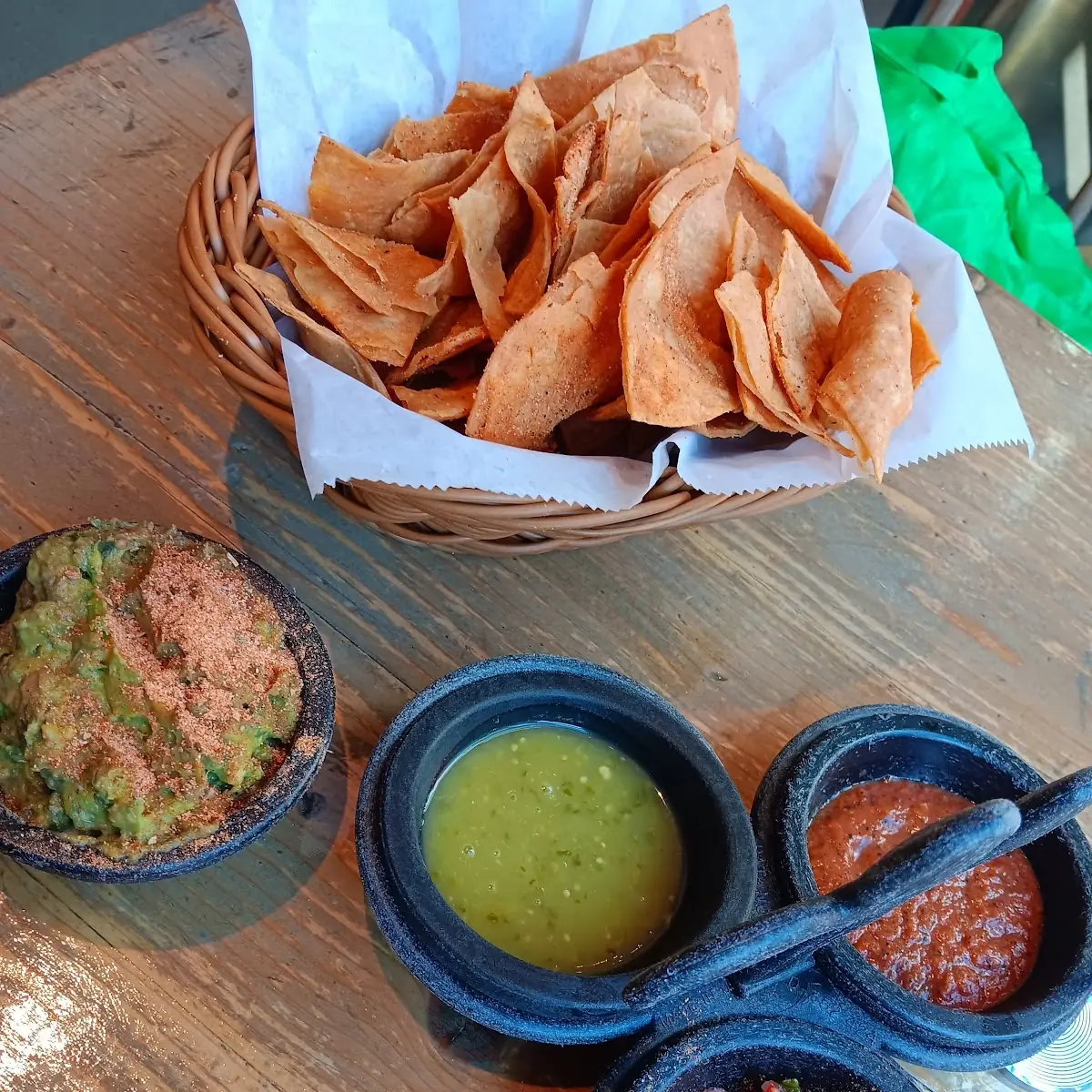 Guacamole Chips Salsa