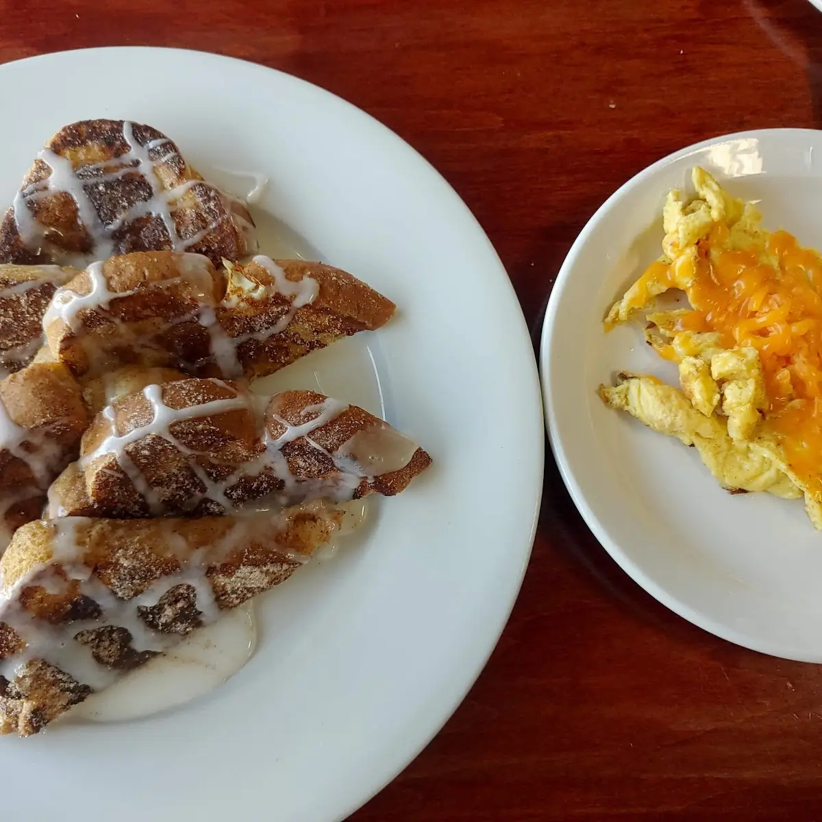 Cinnamon Roll French Toast, Roast 'N Toast Family Diner