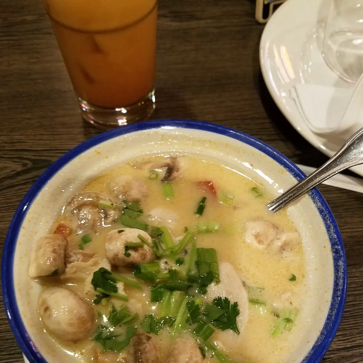 Tom Kha