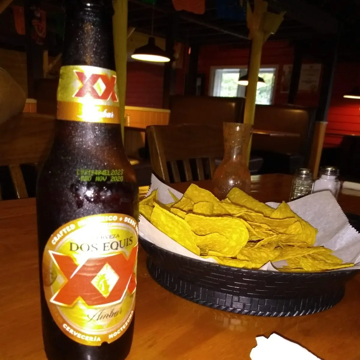 Chips Salsa Dos Equis