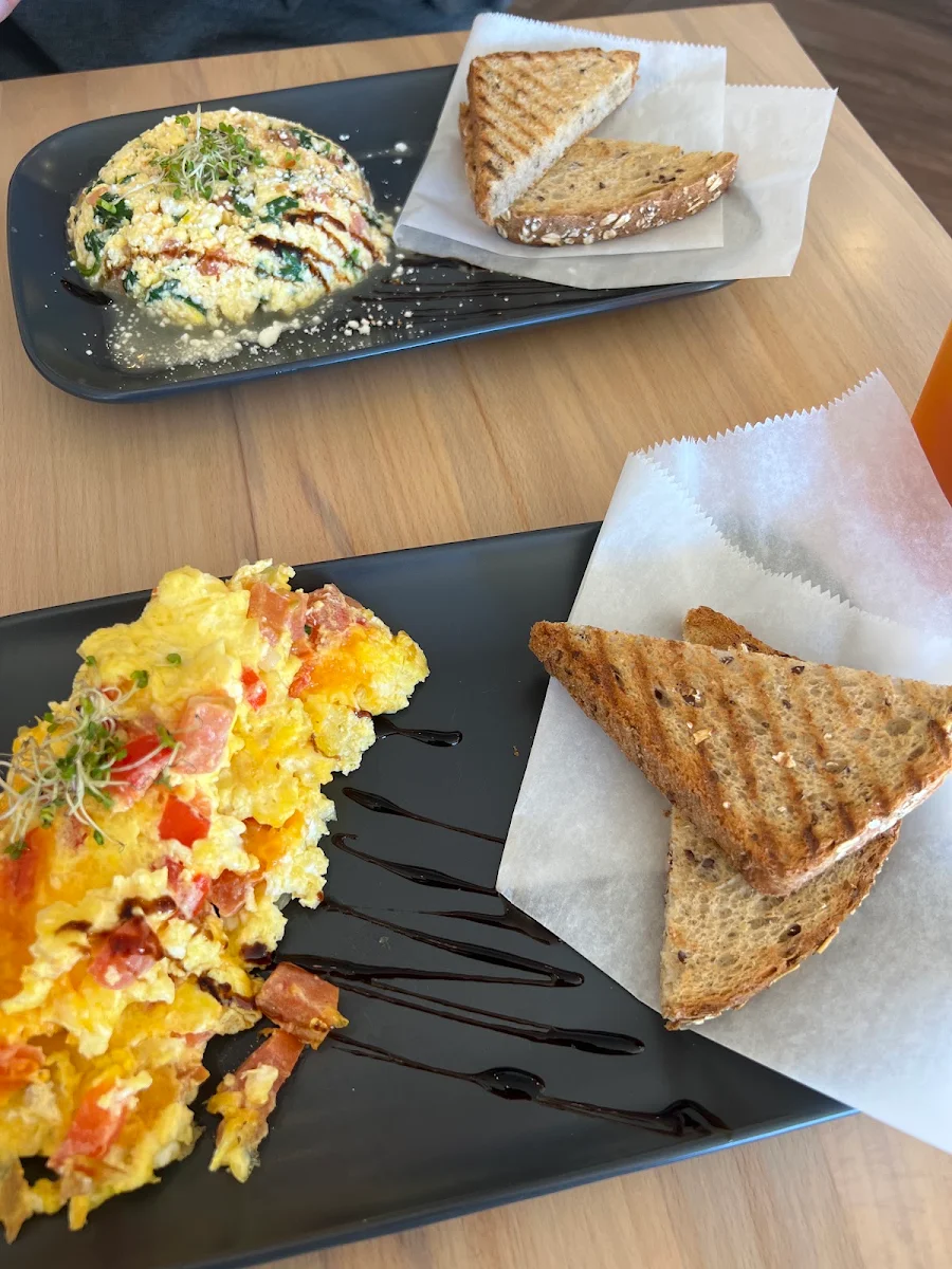 Spinach Feta Scrambled Eggs