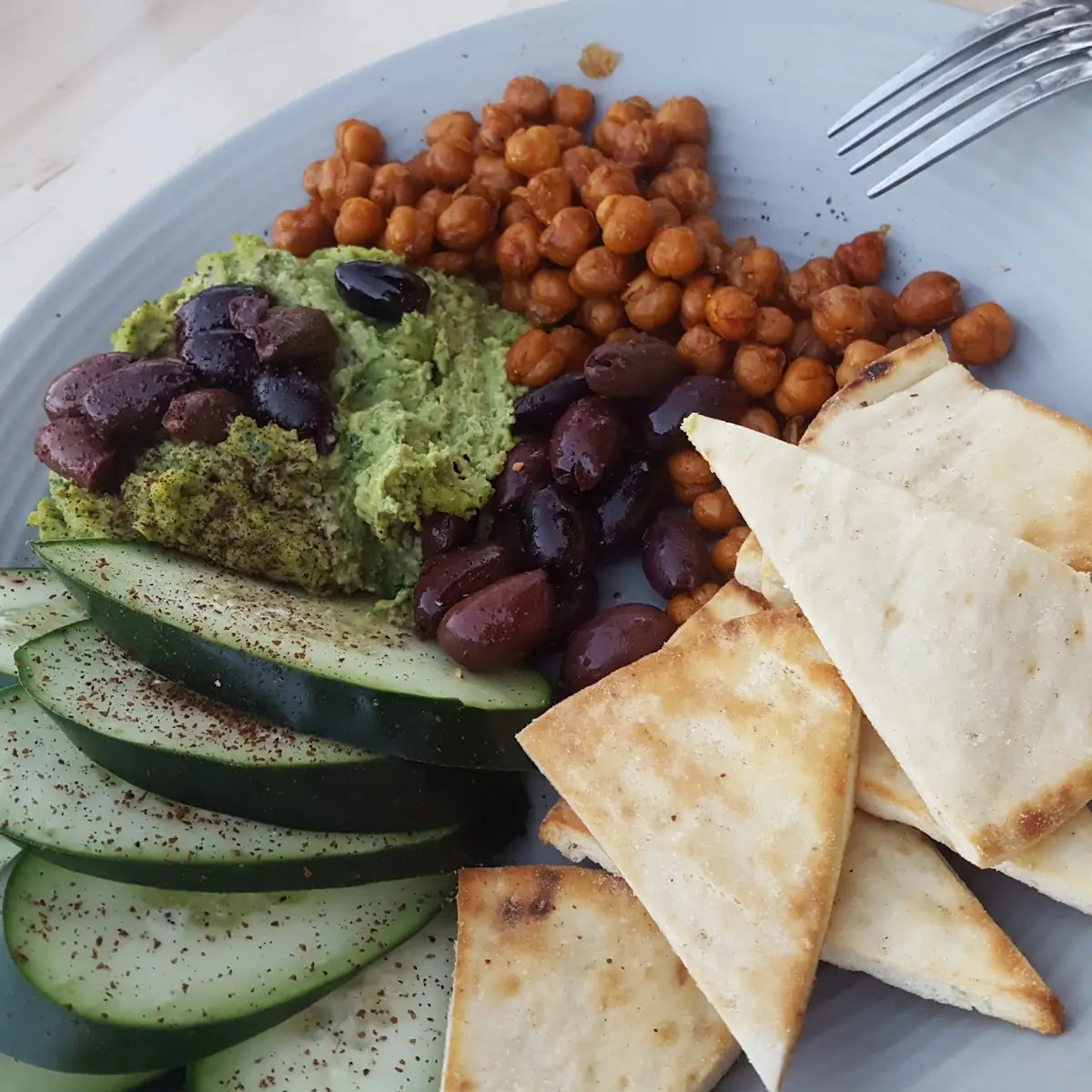 Green Hummus Plate