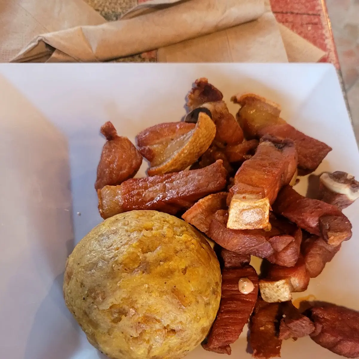 Carne Frita Con Mofongo