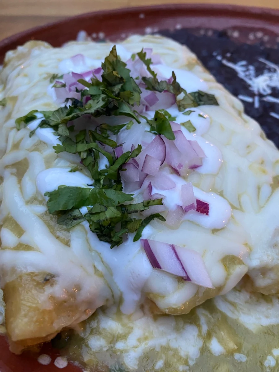 Enchiladas de Salsa Roja