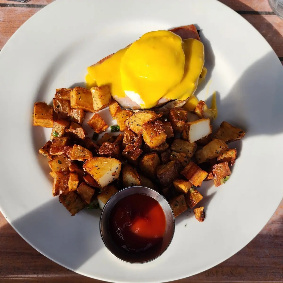 Eggs Benny, The Restaurant at The Saltspring Inn