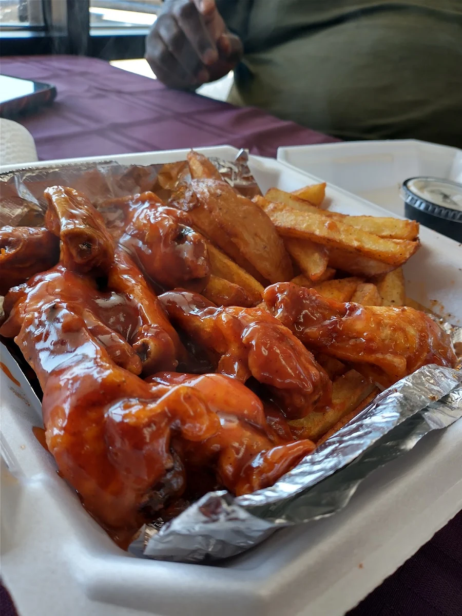 Wing (8 pcs) & Shrimp Boil (1/2 lb)
