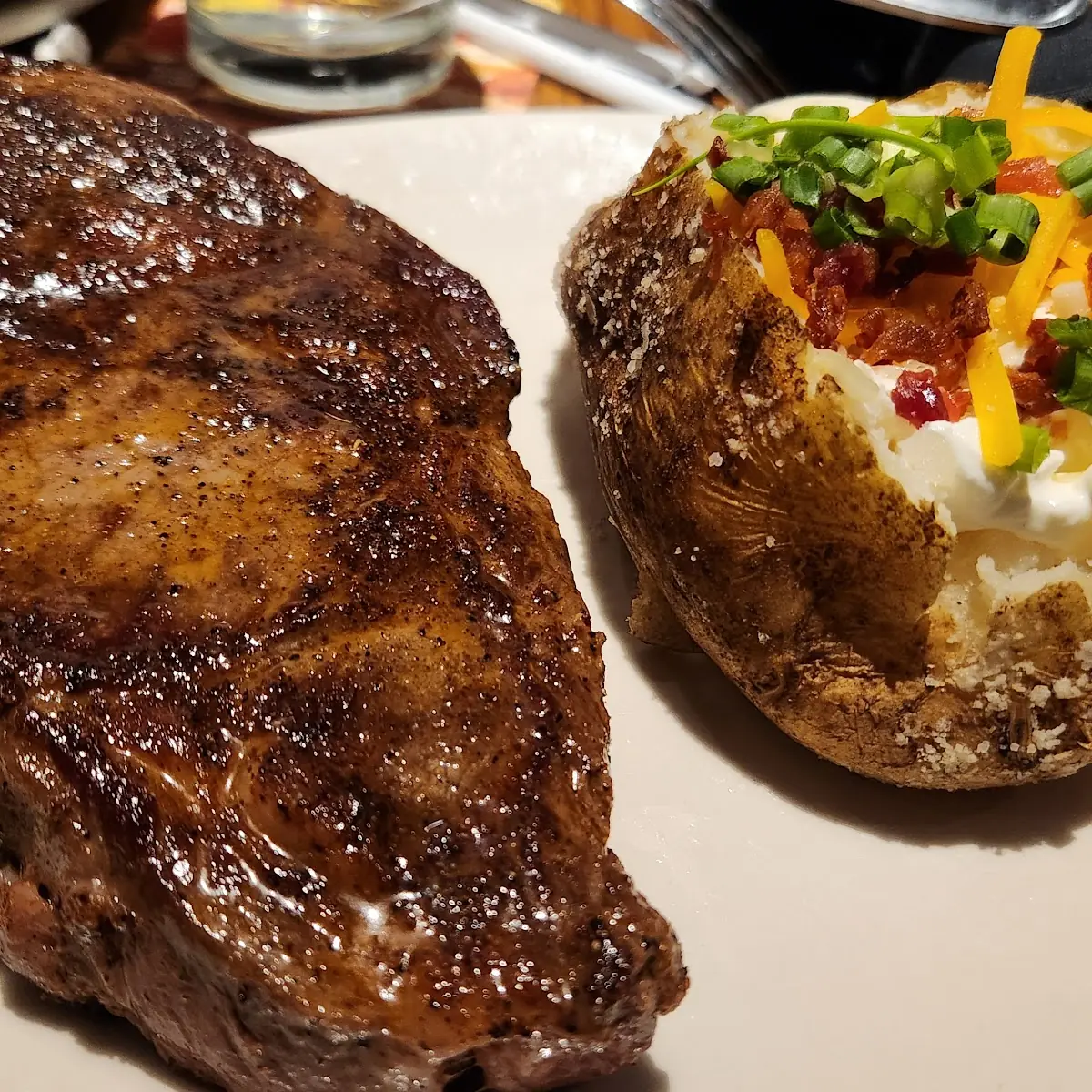 Bone-In Ribeye 20 Oz