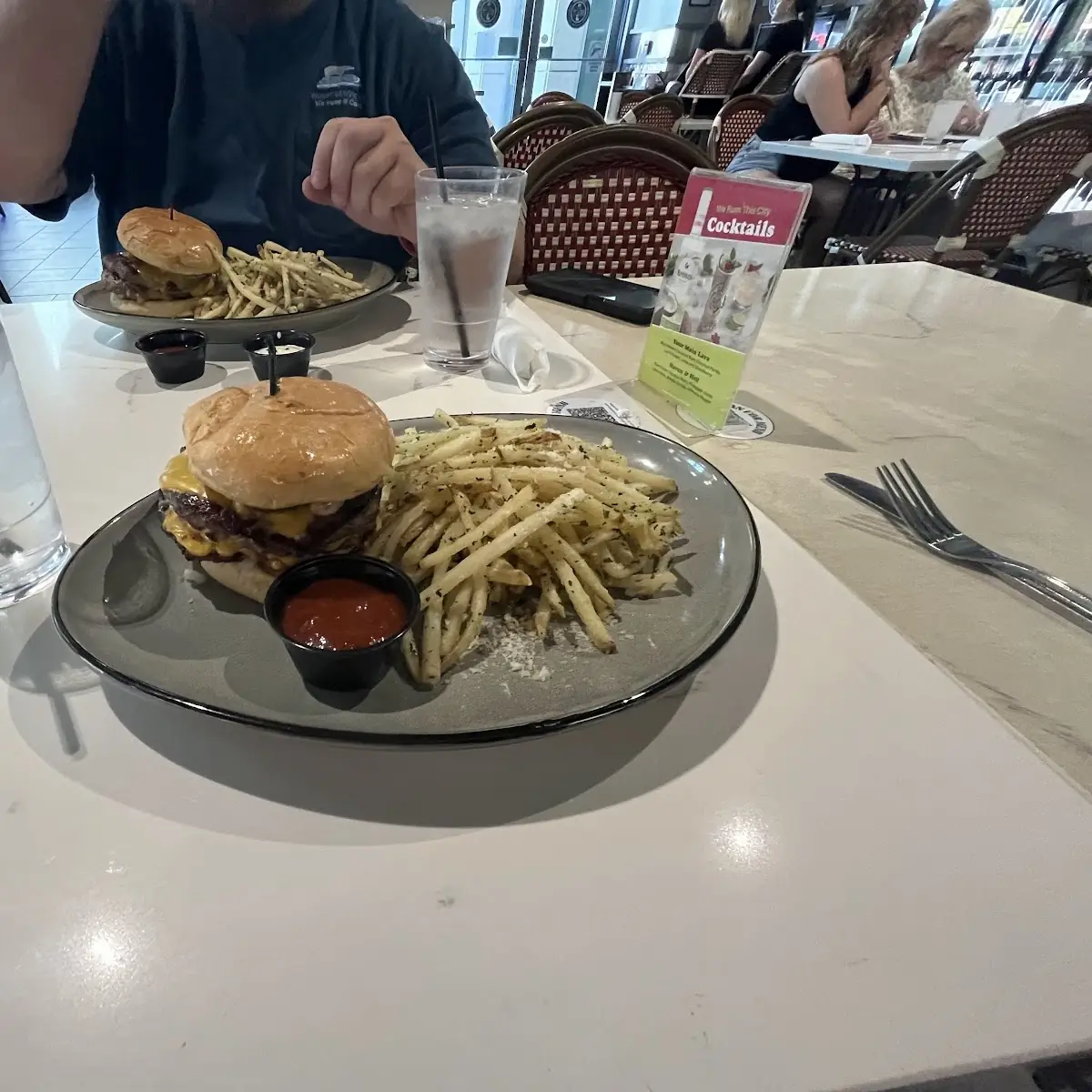 M O M Burger