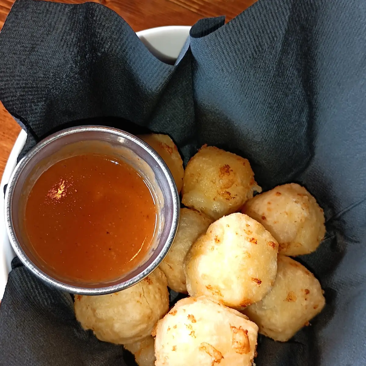 Cheese Balls with Guava Juice