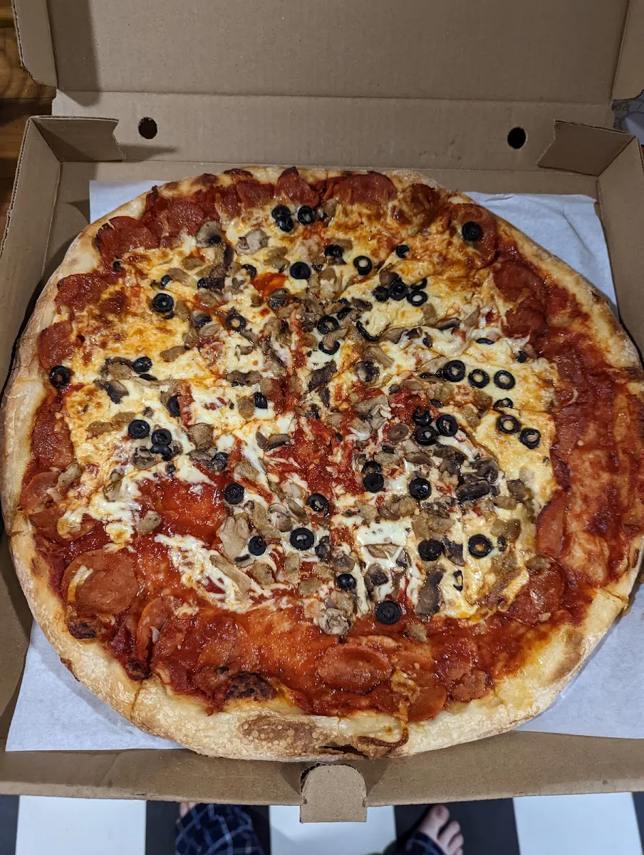 Highlights, Al's Pizzeria