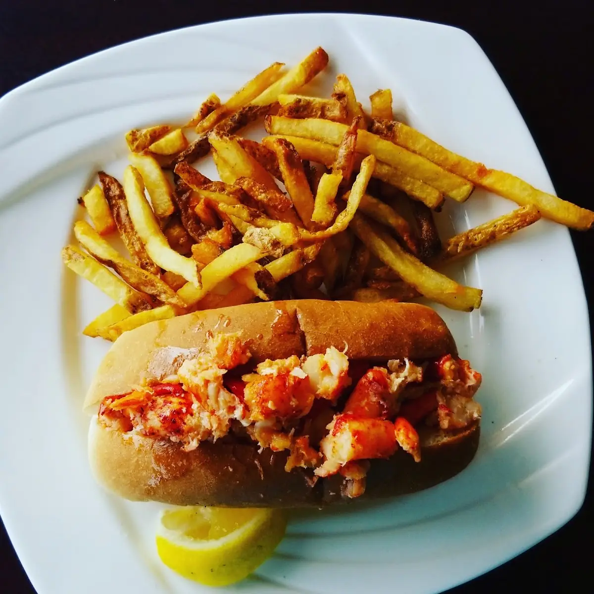 Hot Lobster Roll the Richards