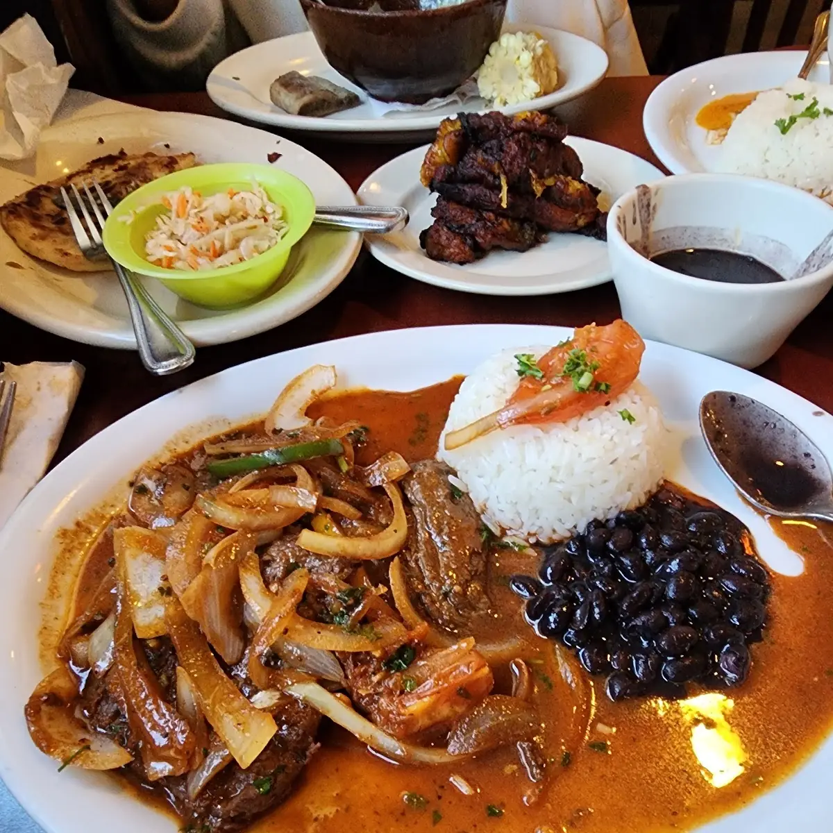 Bistec Encebollado