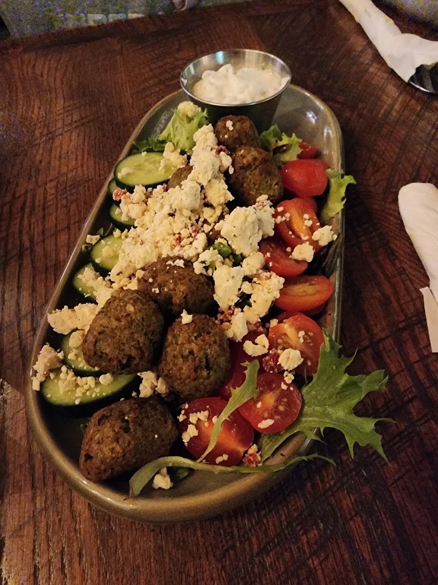 Falafel Salad