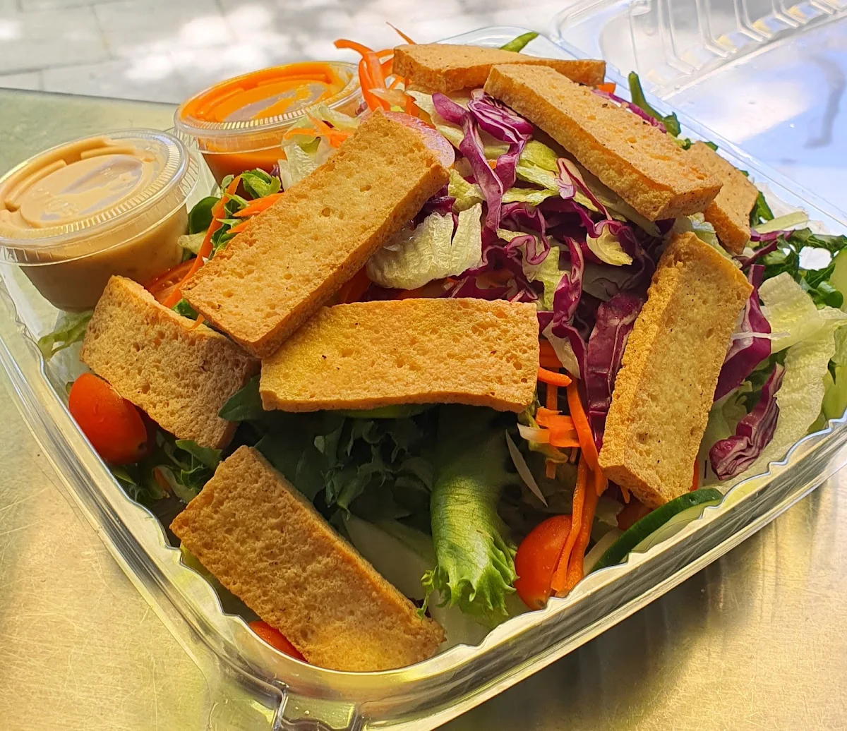 Salad with Tofu