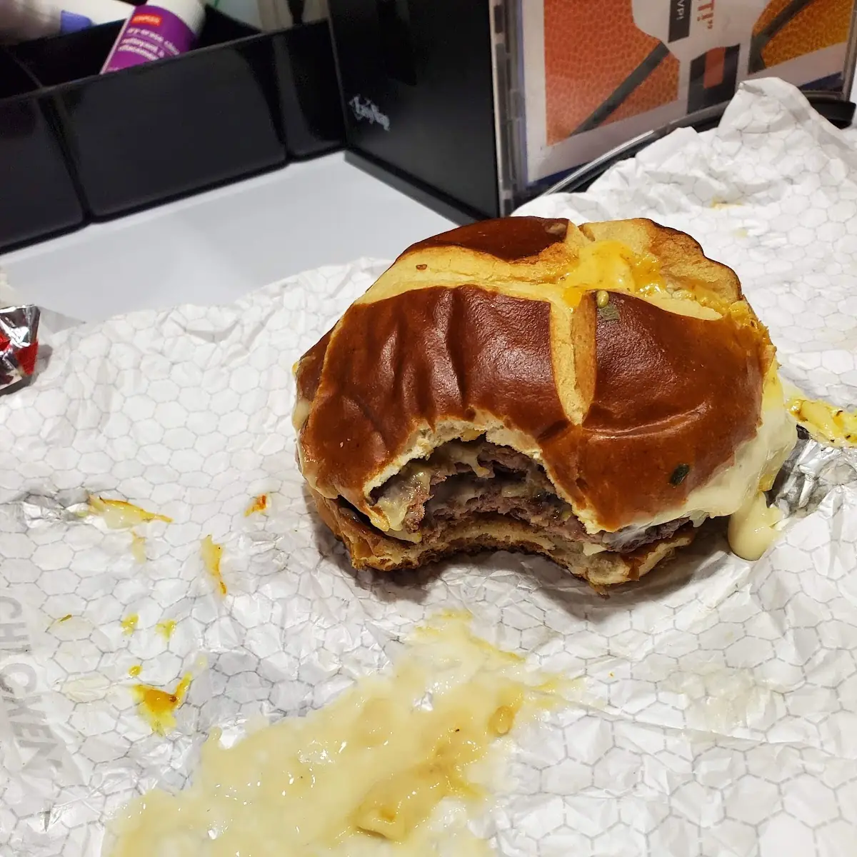 Pretzel Pub Burger Double