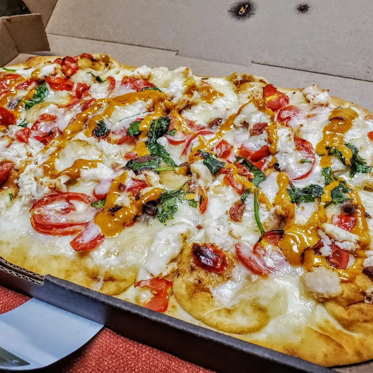 Chipotle Chicken and Bacon Flatbread Pizza