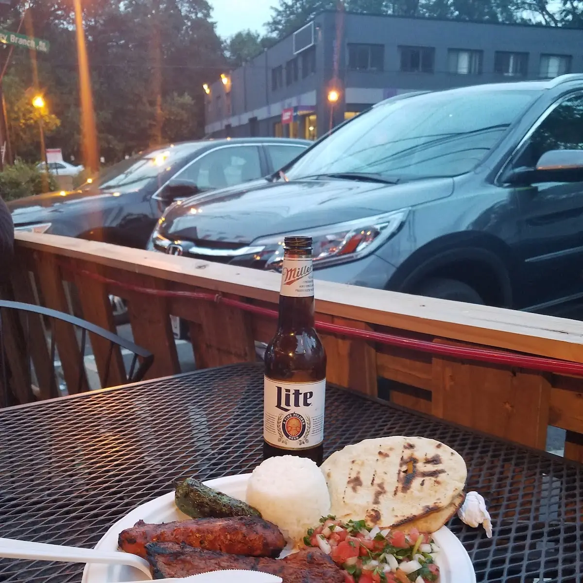 Carne Azadacon Una Miller Lite