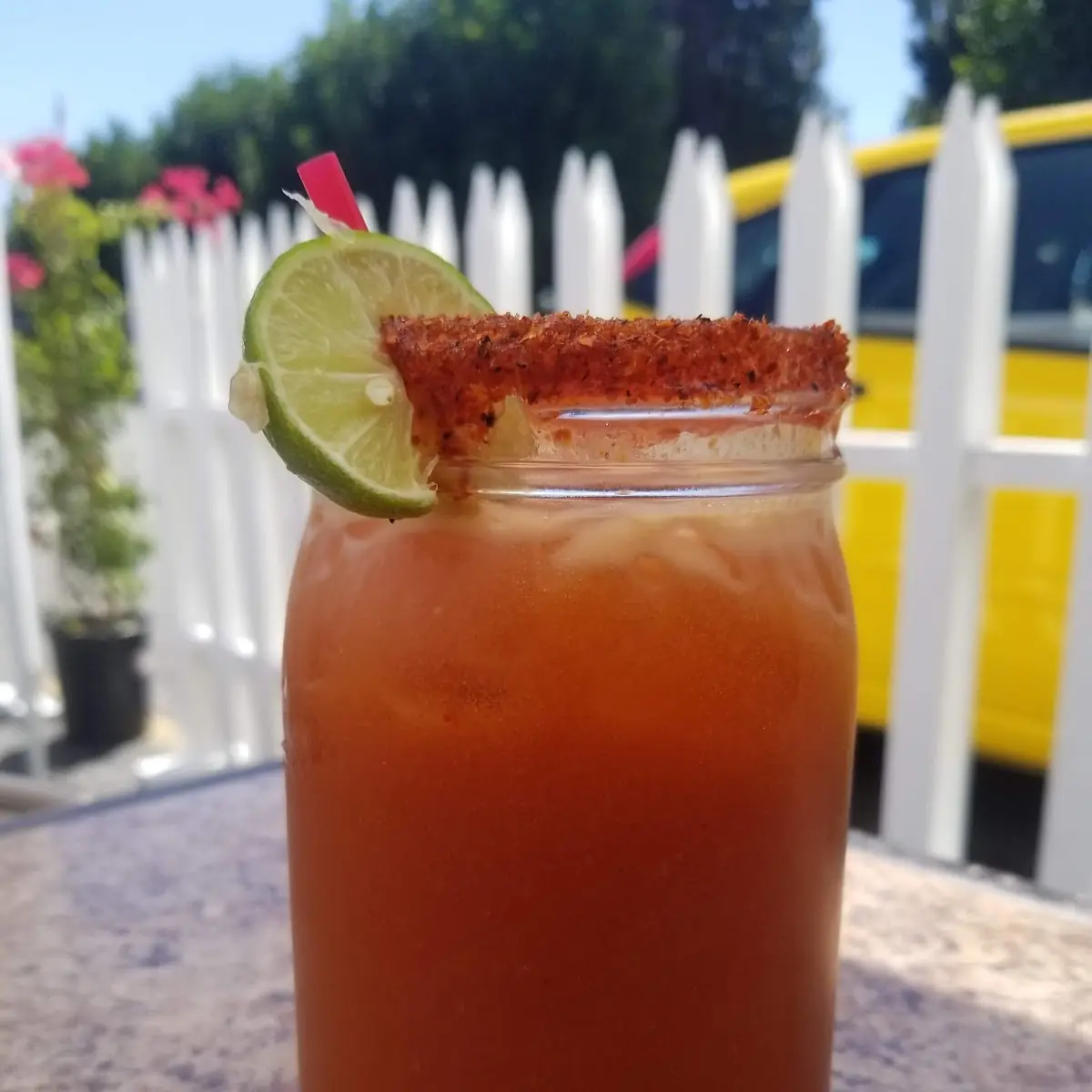Michelada Model Negra Modelo