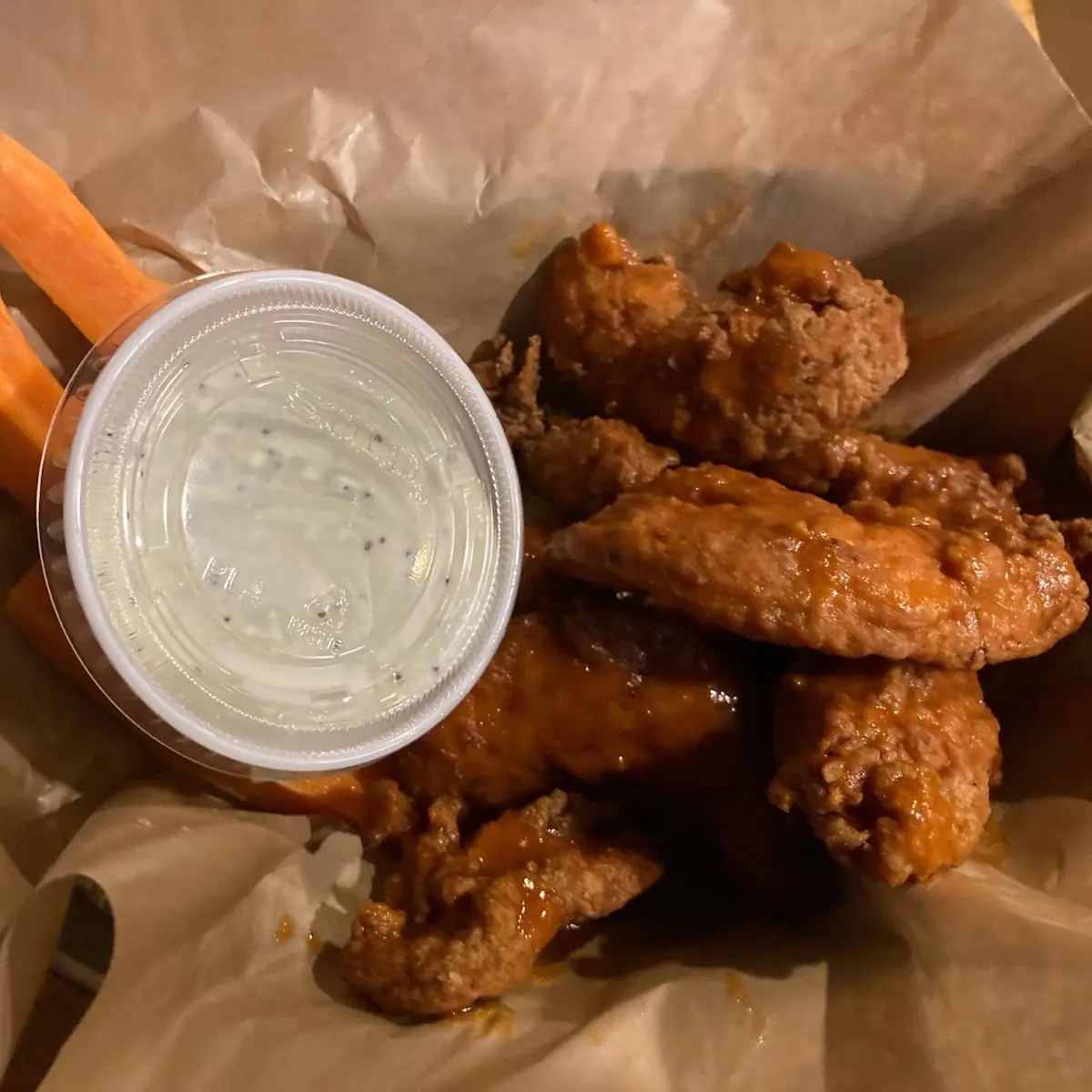 House Wings Basket