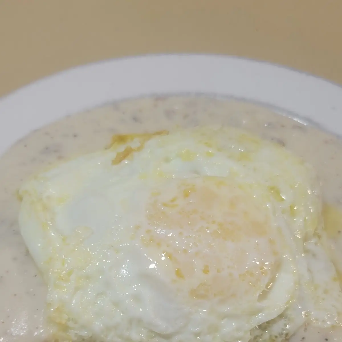 Biscuits and Gravy with 1 Egg on Top