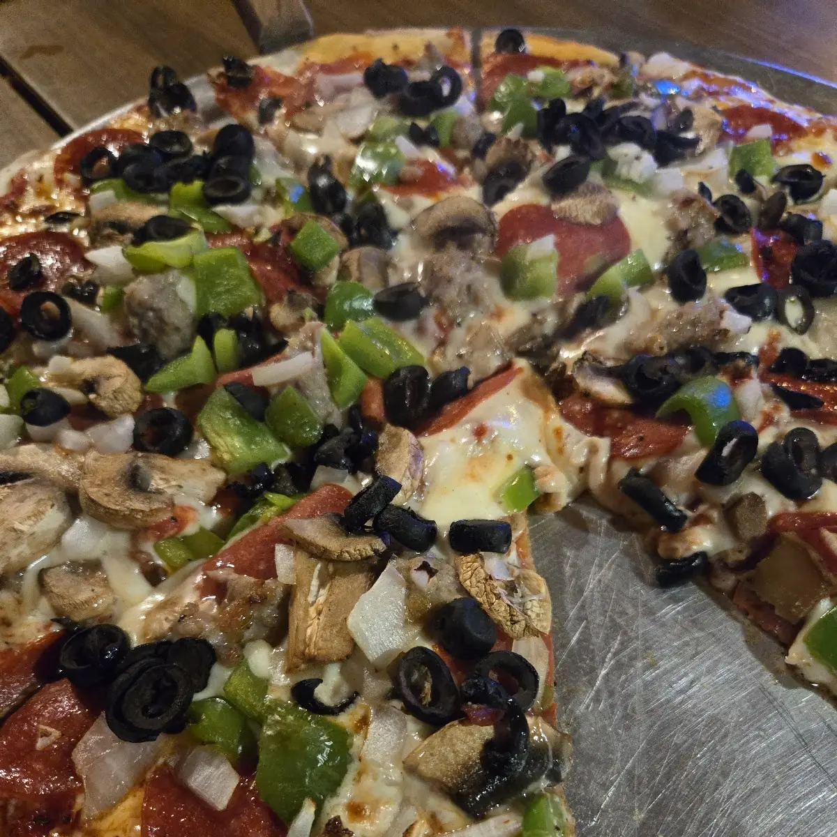 Deluxe Pizza