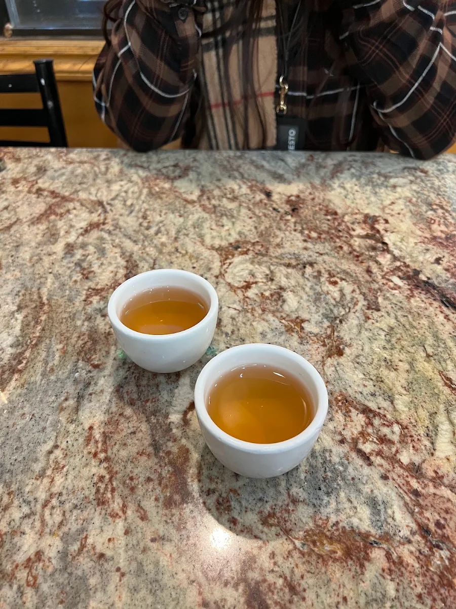 Jasmine Tea, Phở Hưng Restaurant