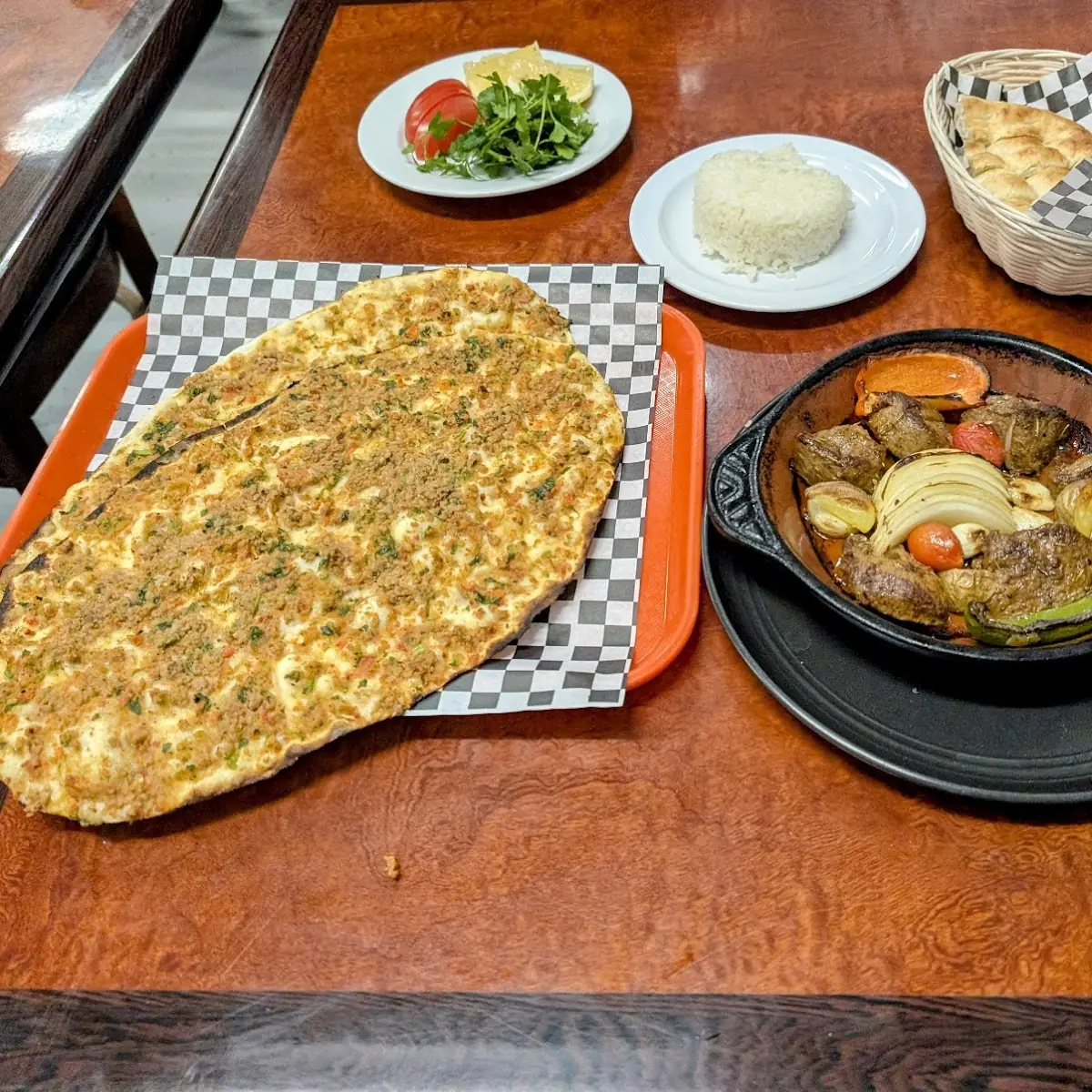 Lahmacun & Lamb Shish Kebab