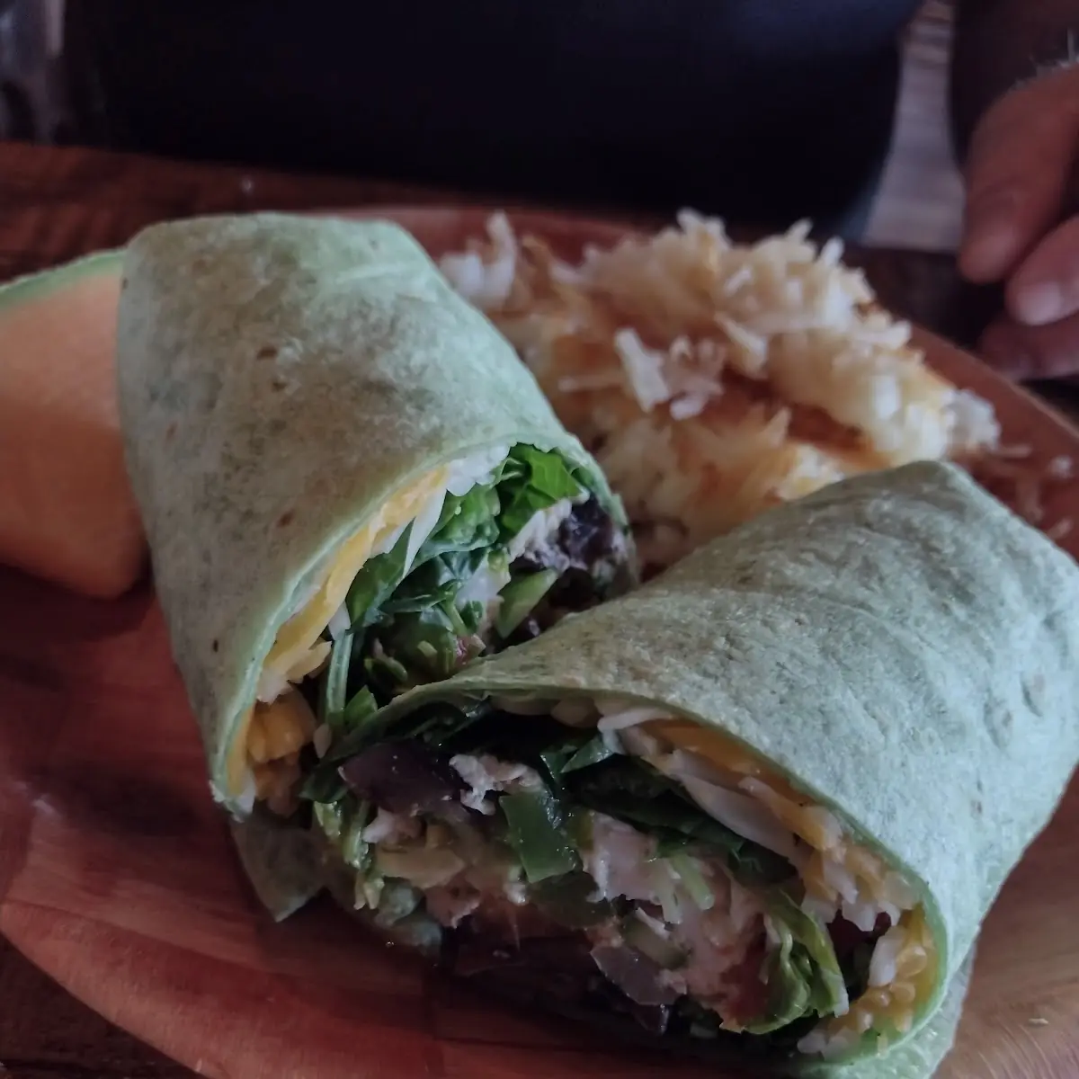 Egg White Veggie Wrap with Fresh Spinach