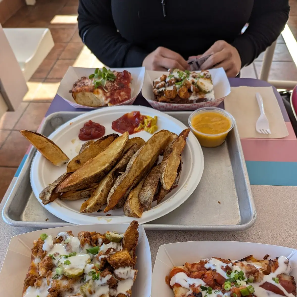 Nashville Hot Chicken Pizza & Potato Wedges