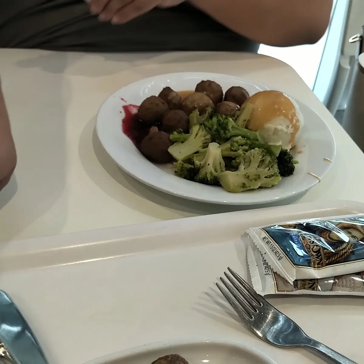 Meat Balls and Broccoli
