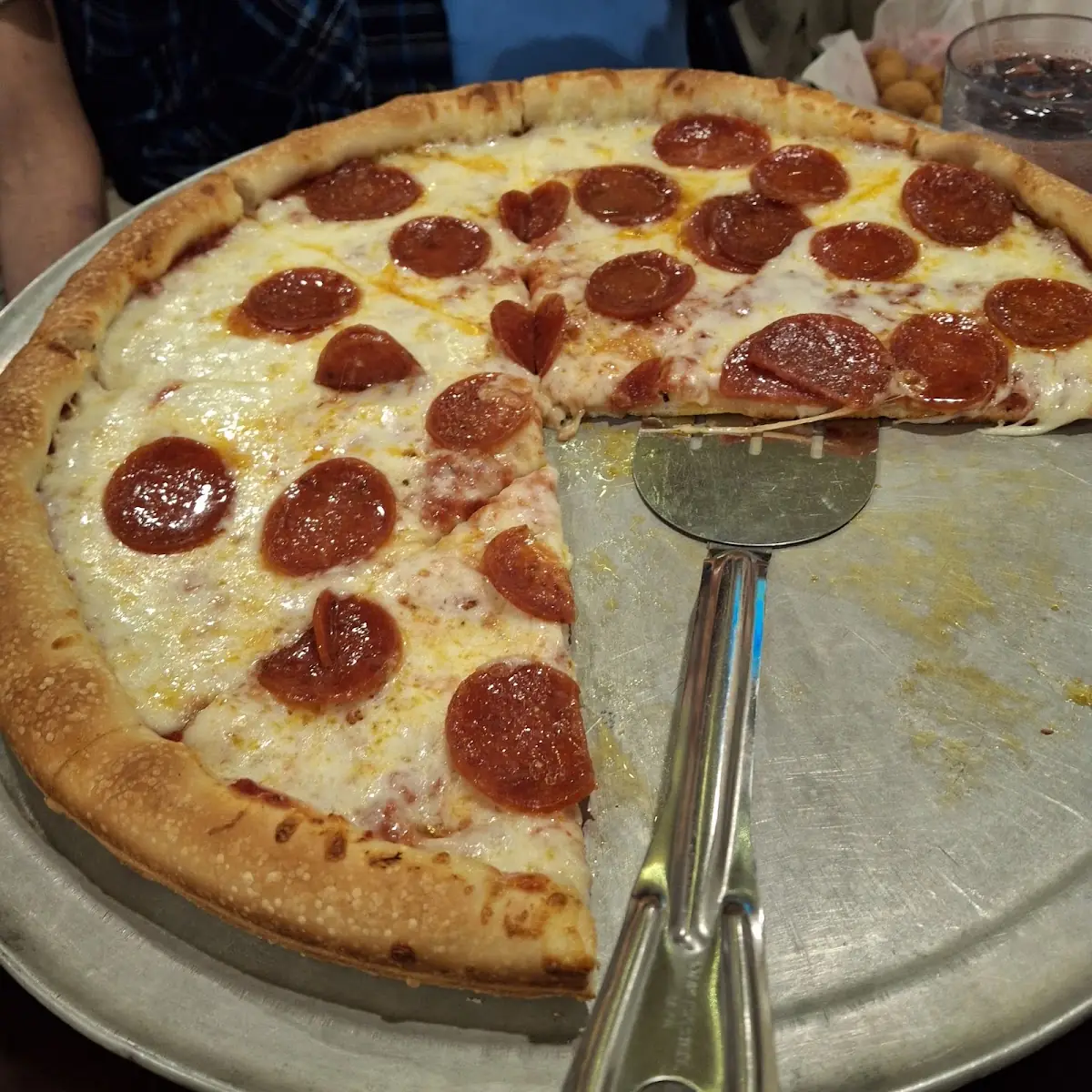 16 Pepperoni Pizza