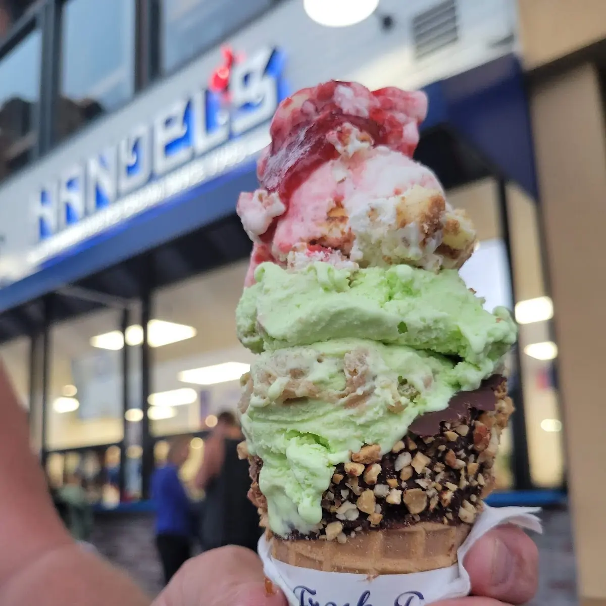 Strawberry Cheesecake & Key Lime Pie