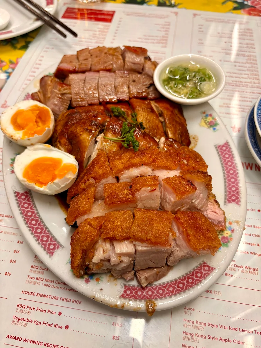 BBQ Pork with Rice Noodles 叉燒瀨粉