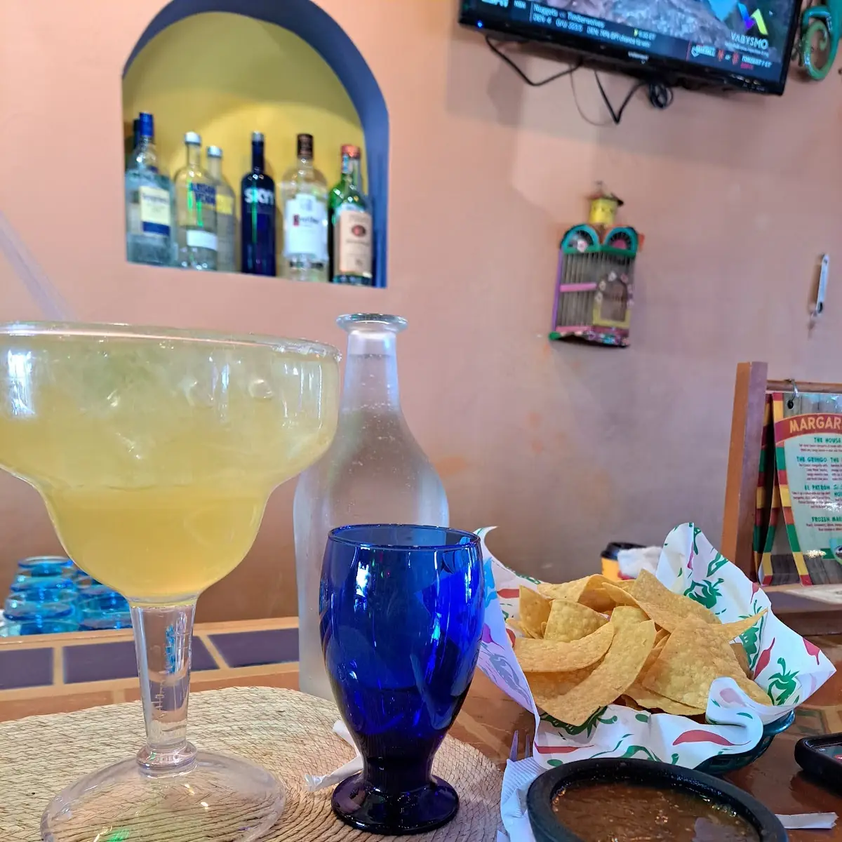 Medium Margarita Chips & Salsa
