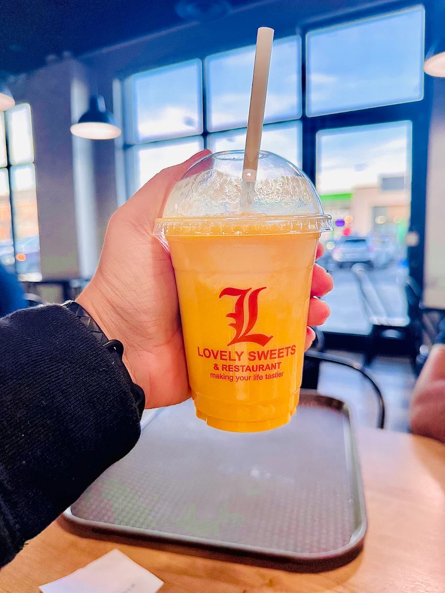 Mango Shake Kaju Badam