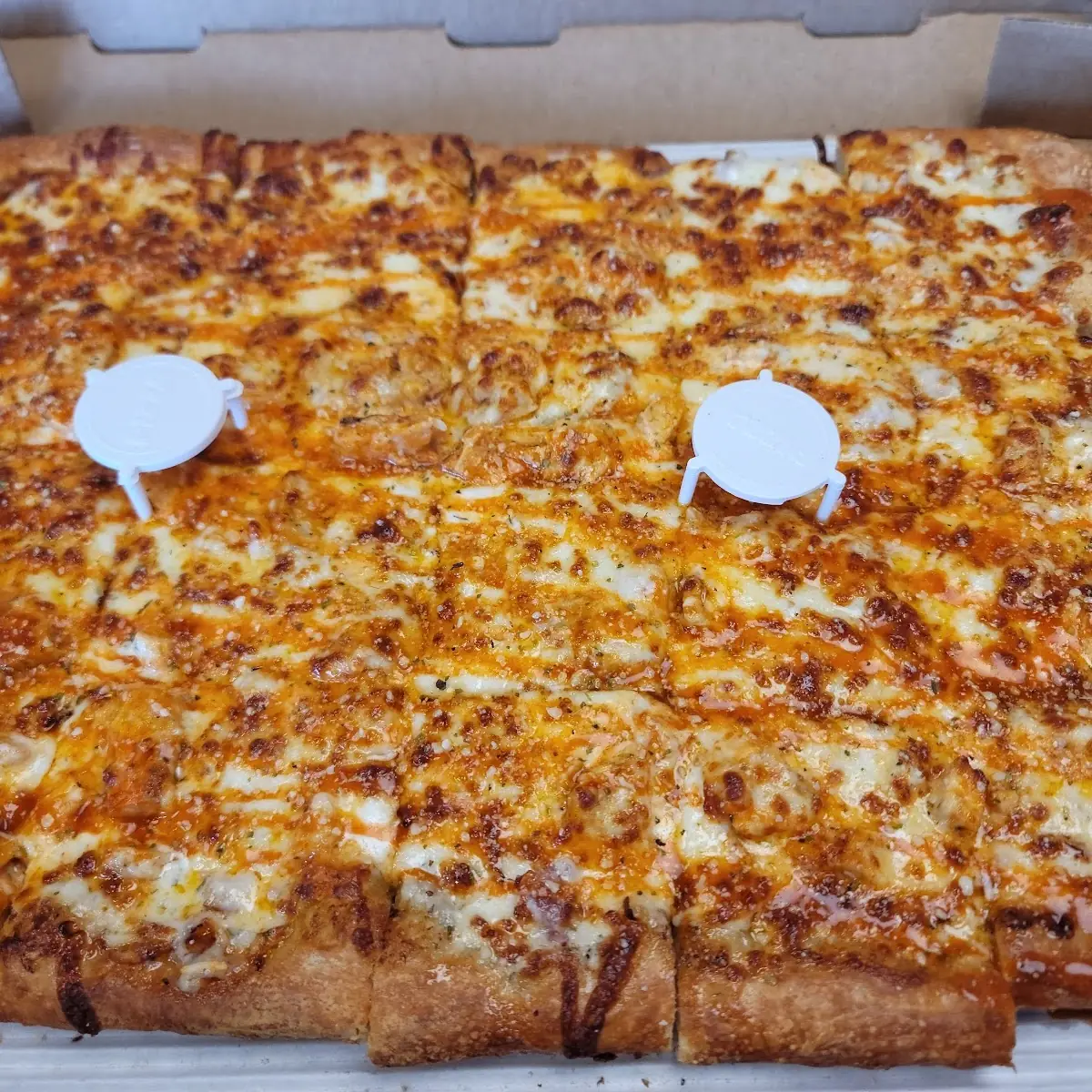 Half Sheet Ranch Lovers Buffalo Chicken Pizza