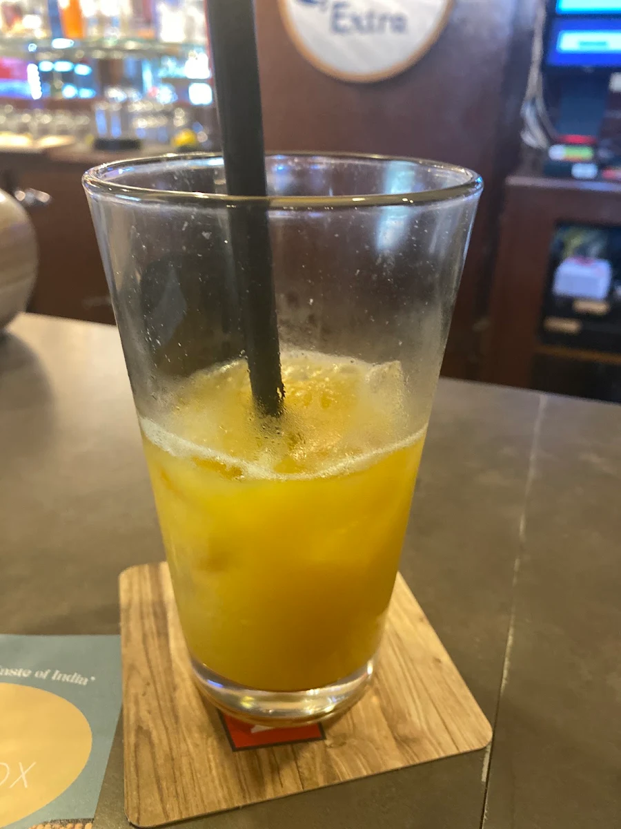 Orange Juice, Silver Fox Pub