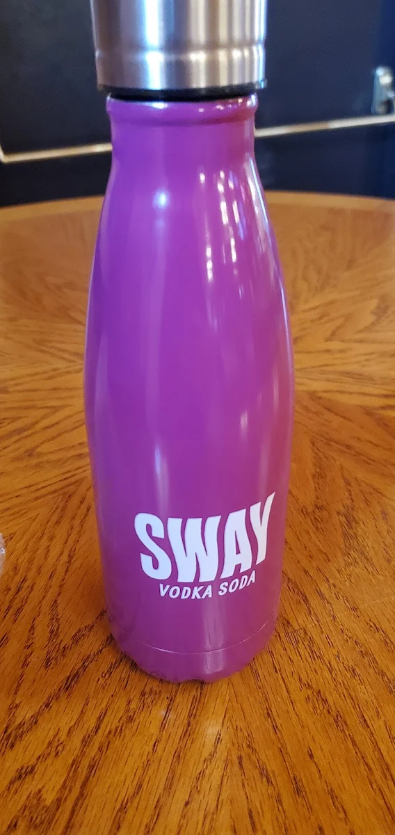 Sway Water Bottle, Silver Fox Pub