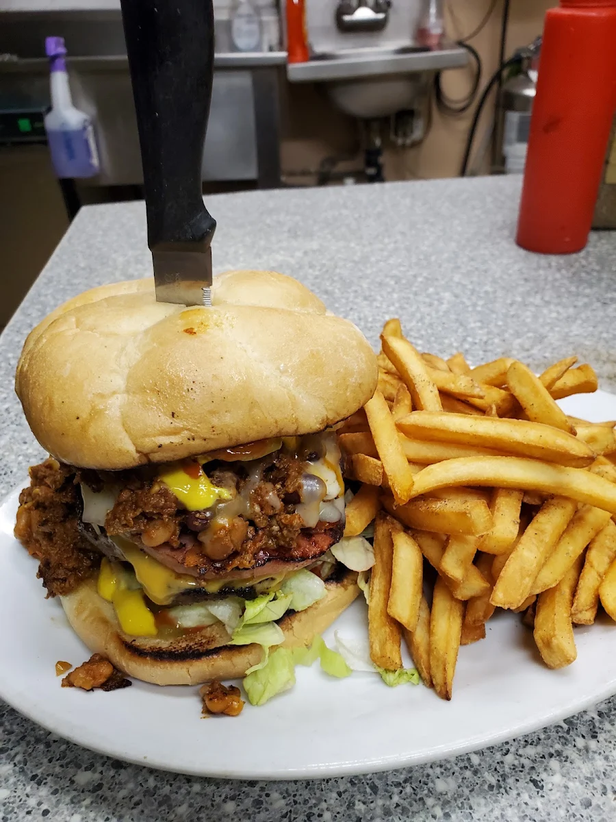 The Fox Burger and Fries, Silver Fox Pub