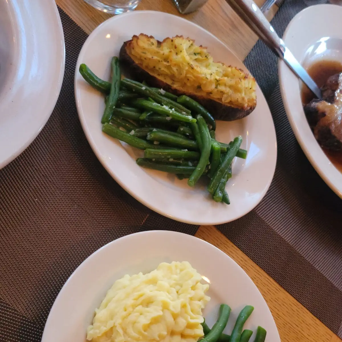 Green Beans and Mashed Potatoes