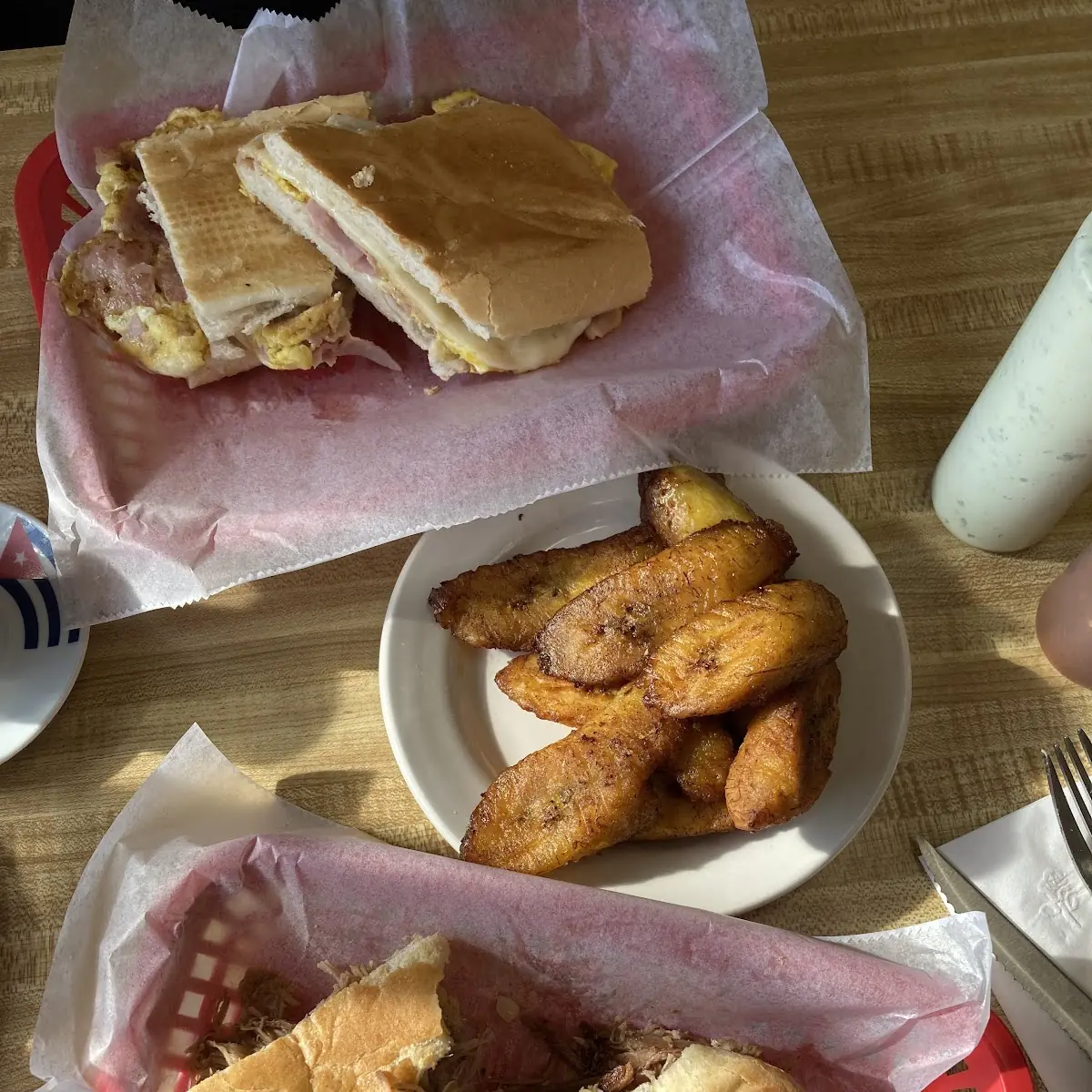Lechon Sandwich (Regular)