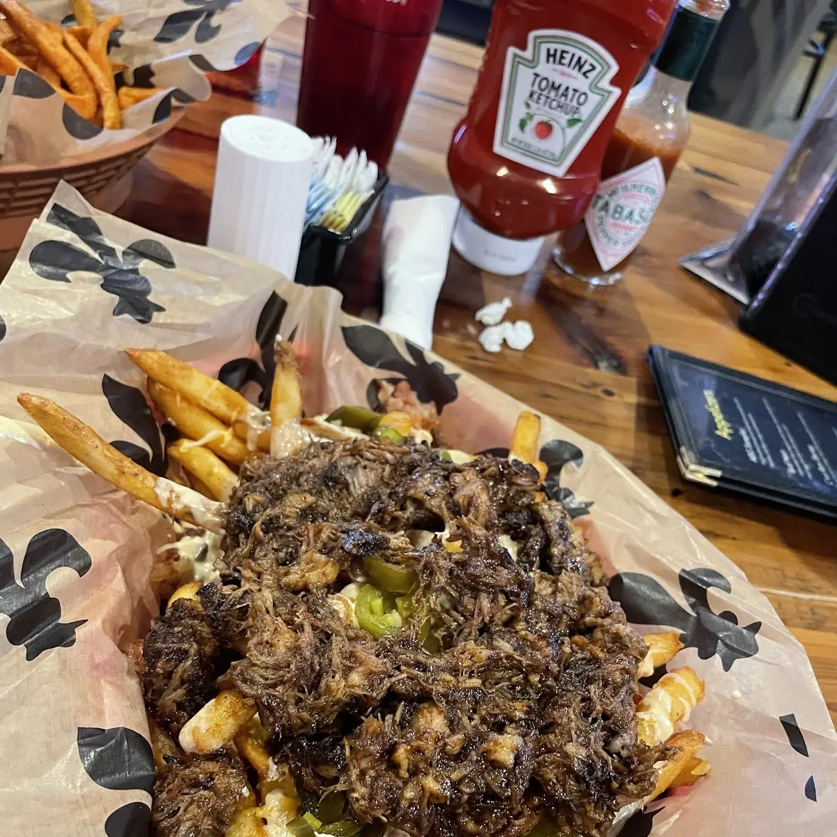Knockout Fries with Pulled Pork